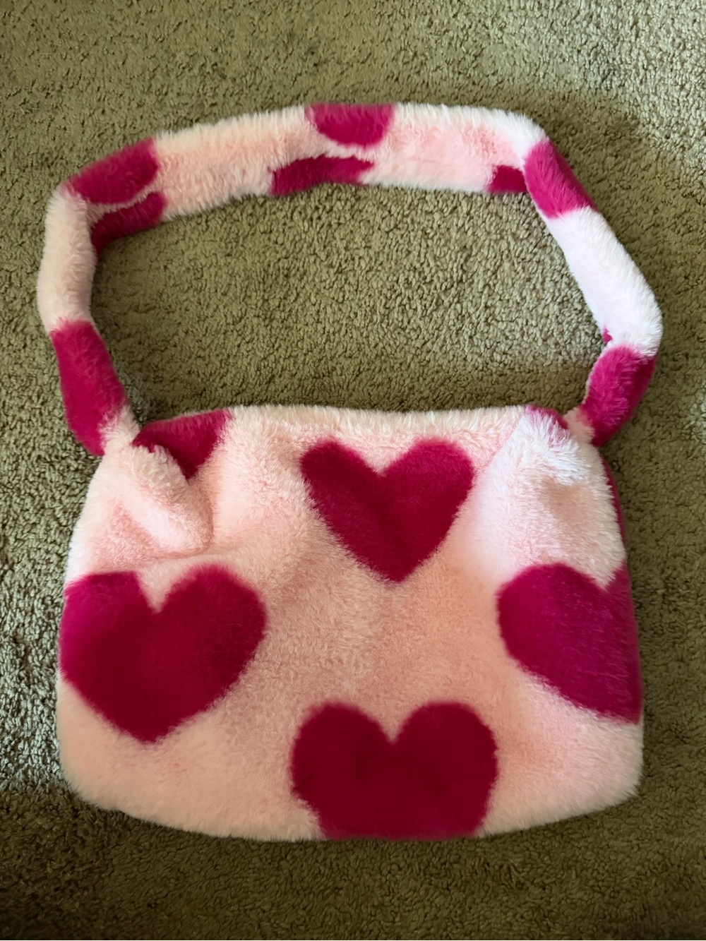 No Brand Fuzzy Heart Handbag
